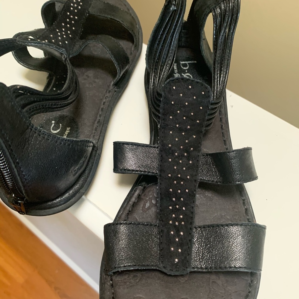 Super comfy BOC sandals. Black Size 8.